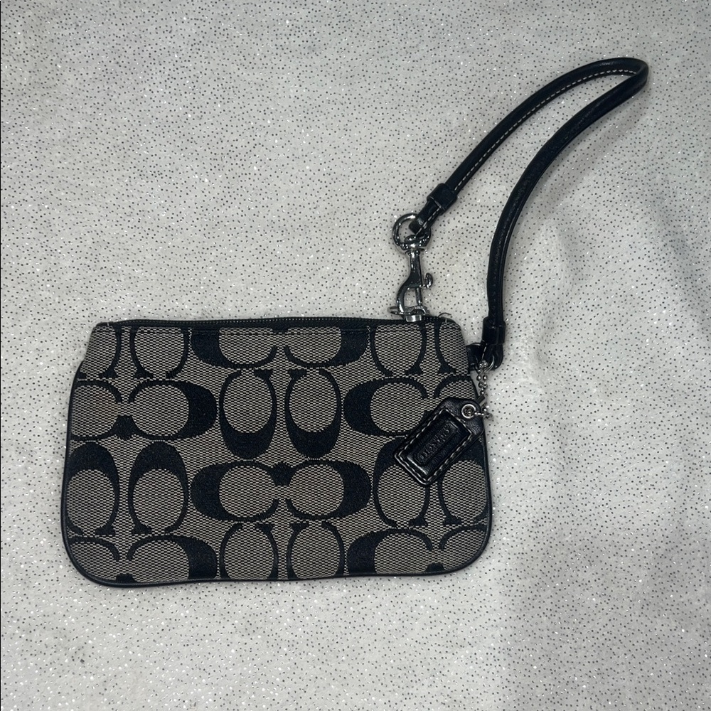 Coach Black and Cream Patterned Wristlet